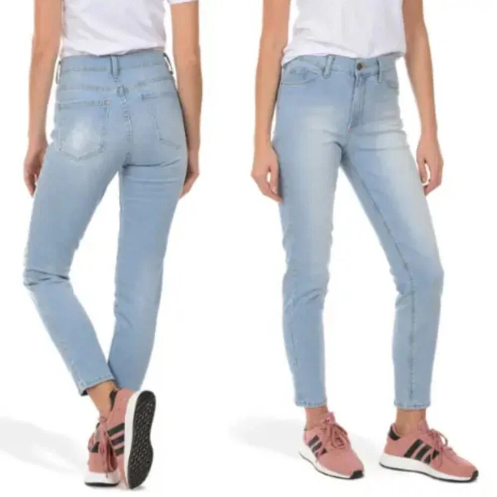 Mott & Bow Light Blue High Rise Mom Ridge Jeans 22229